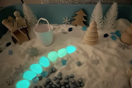 Сенсорная коробка в темноте